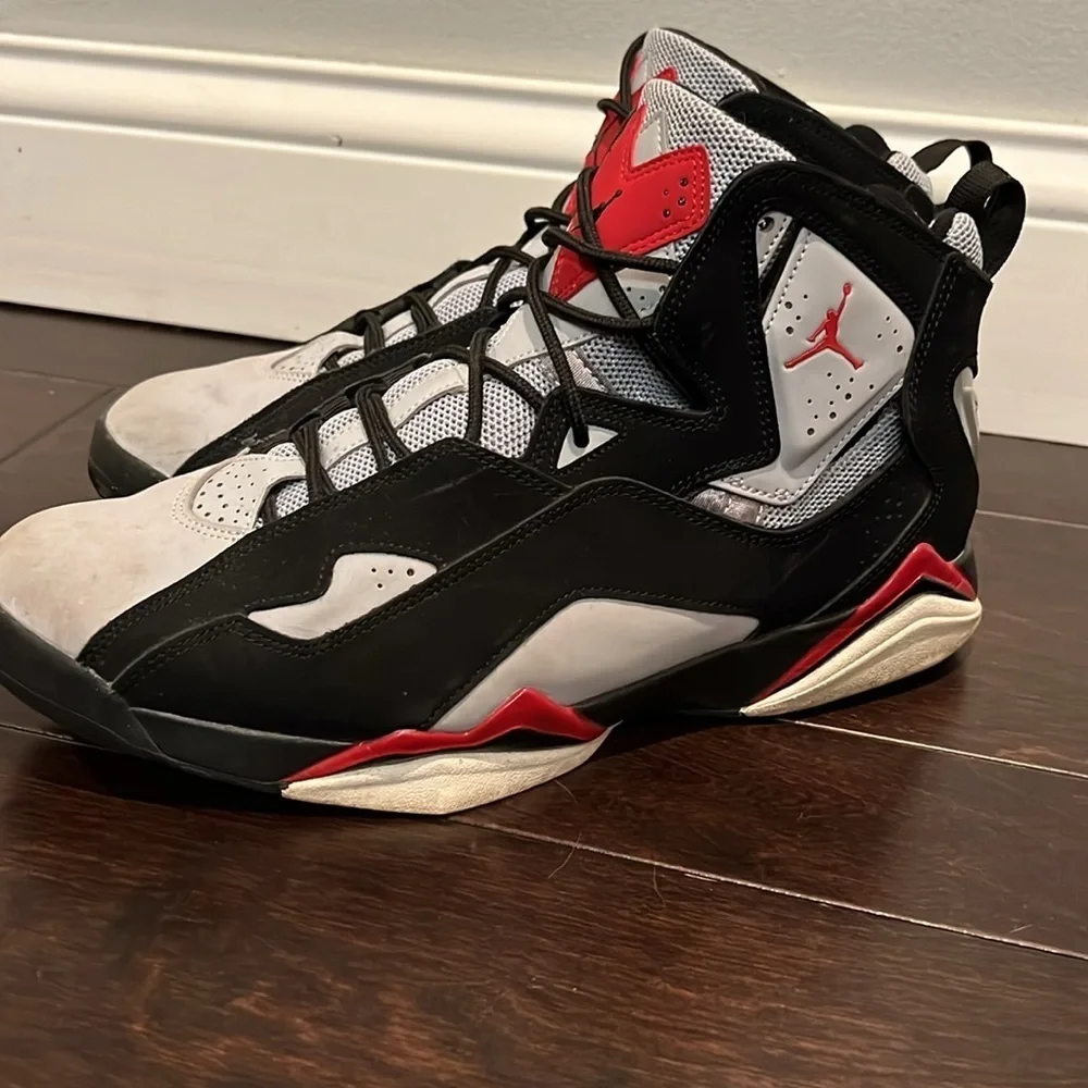 Jordan True Flight size 12